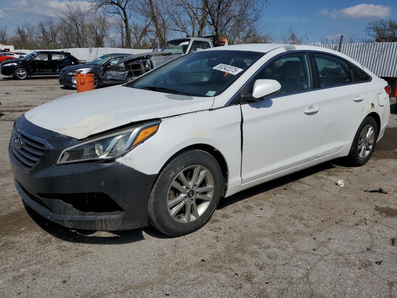 Lot #3298020213 2015 HYUNDAI SONATA SE