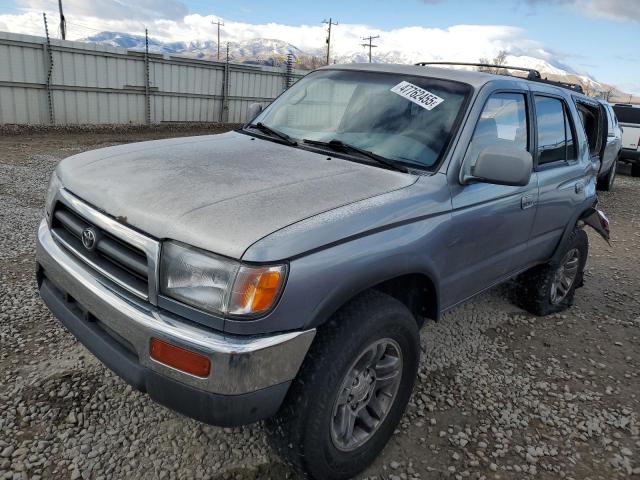 TOYOTA 4RUNNER SR