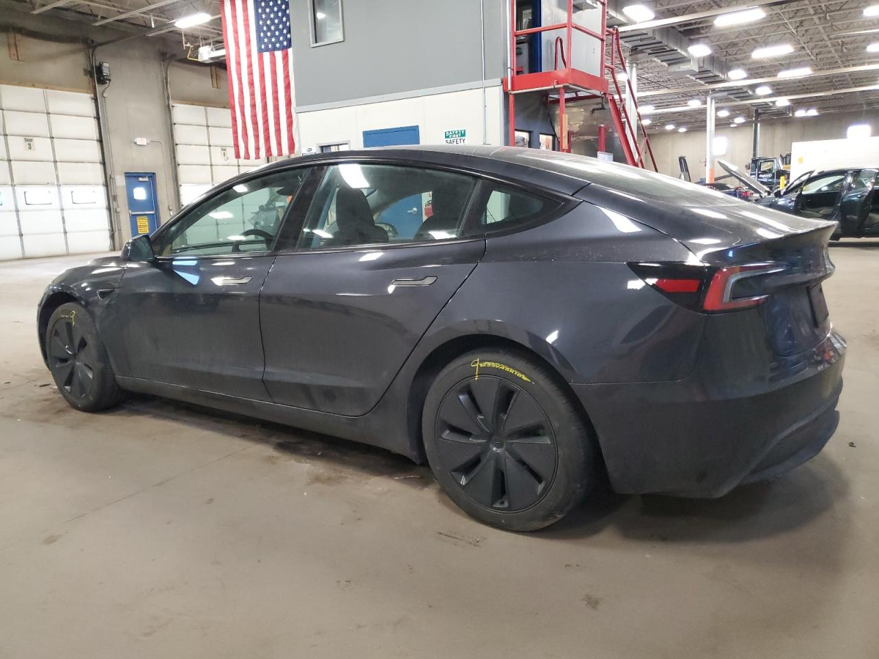 Tesla Model 3 2024