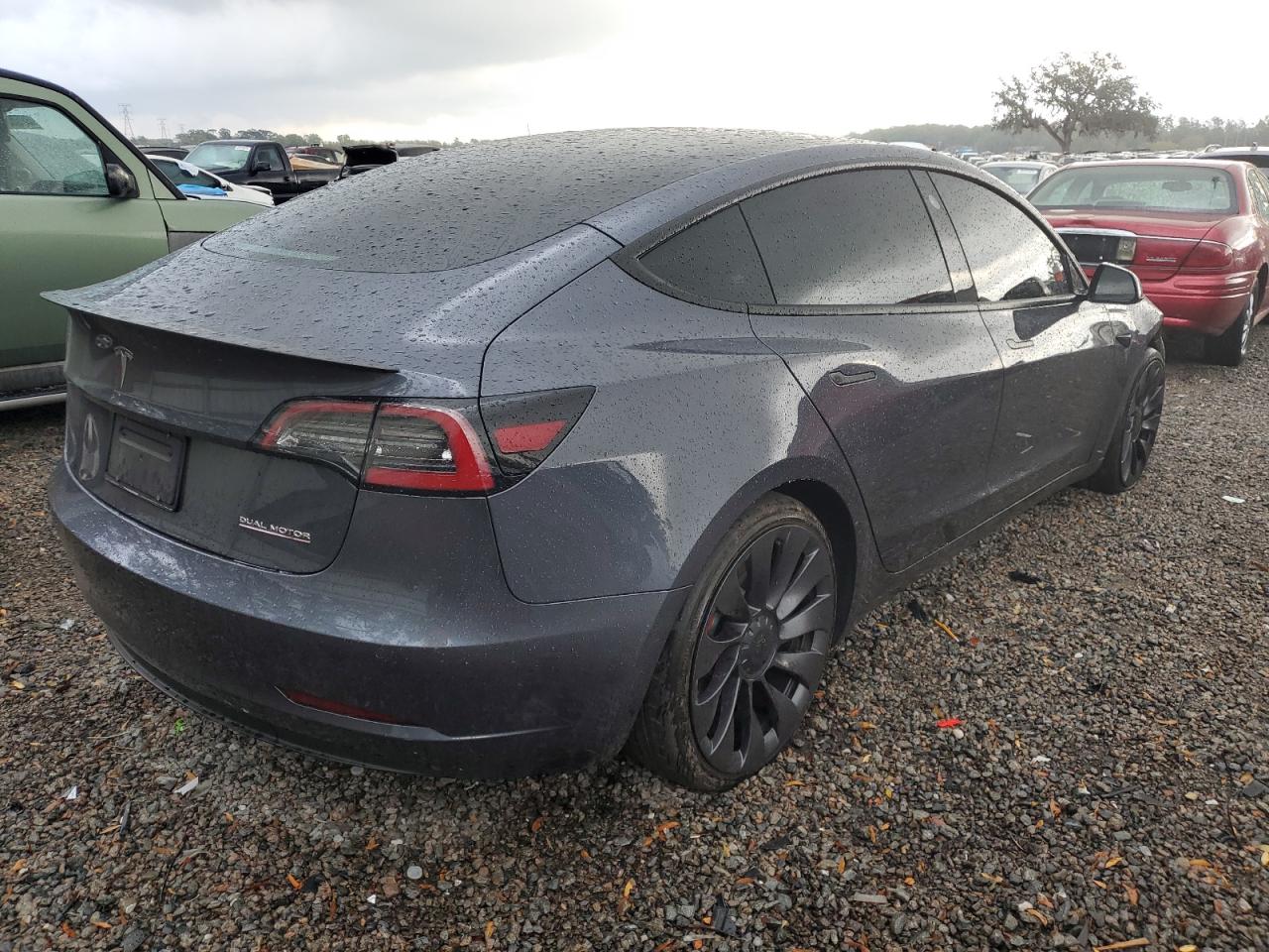 TESLA MODEL 3
