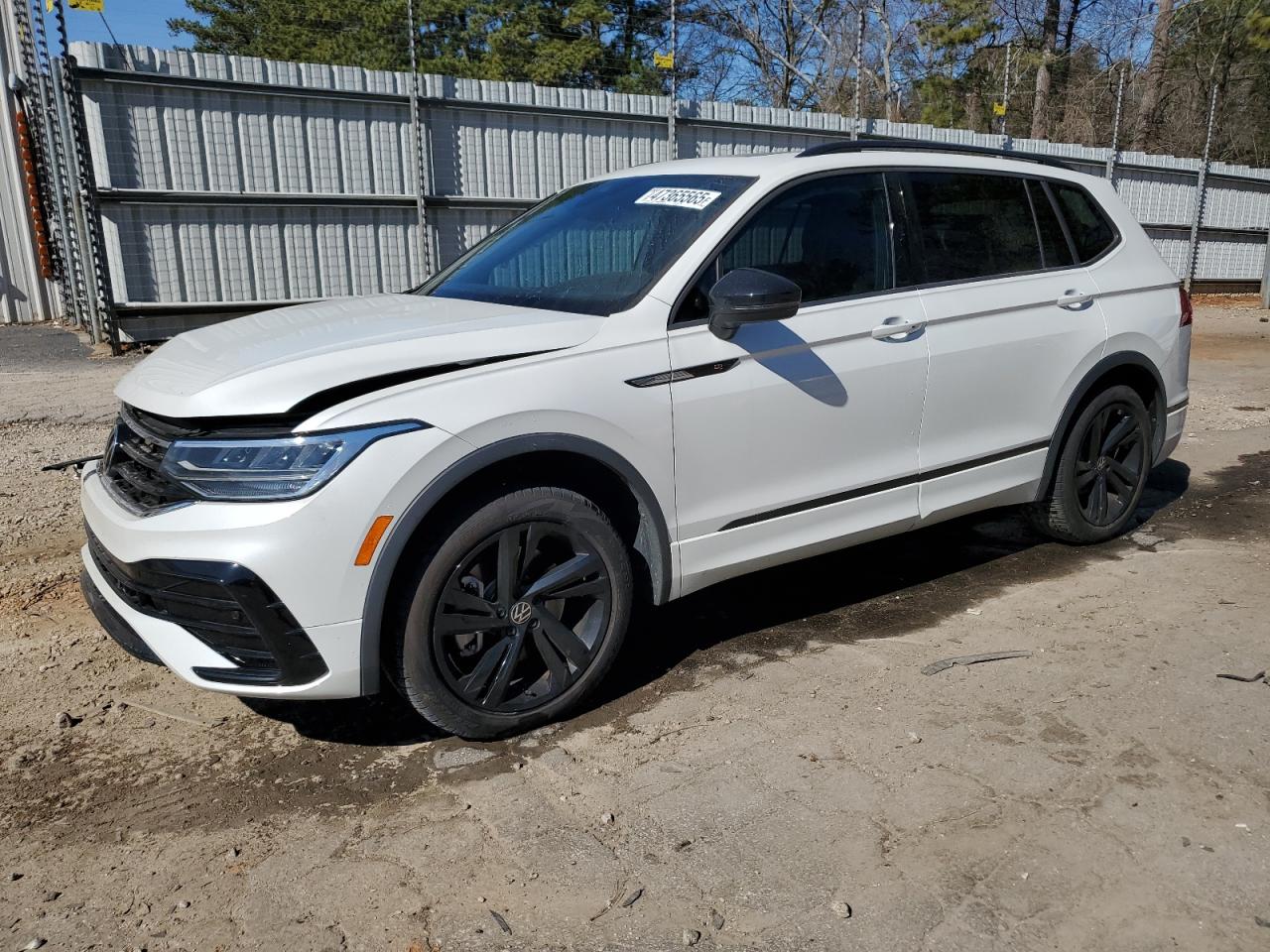 VOLKSWAGEN TIGUAN SE R-LINE BLACK