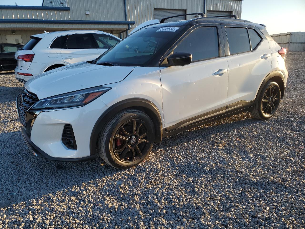 NISSAN KICKS SR