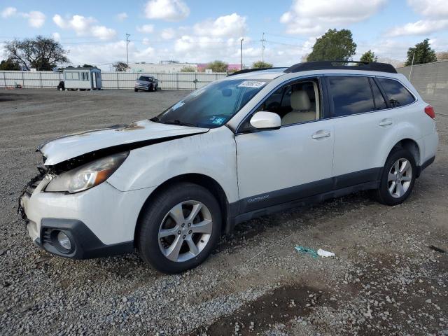 SUBARU OUTBACK 2. 2014 white  gas 4S4BRBNC5E3305542 photo #1