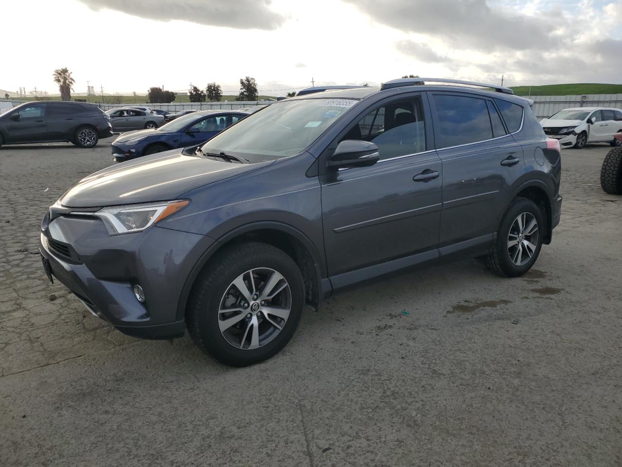 TOYOTA RAV4 XLE