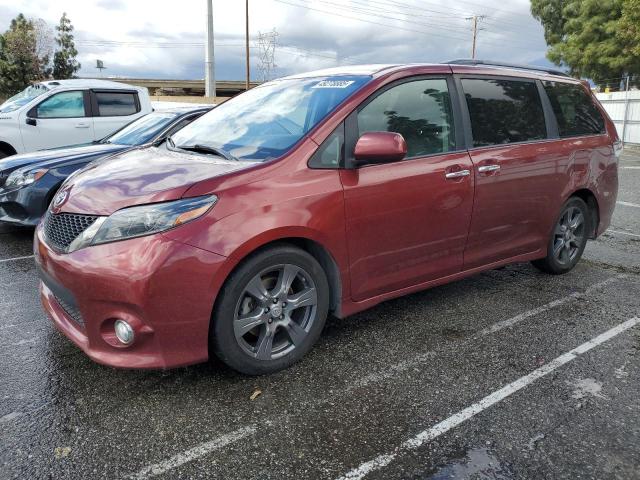TOYOTA SIENNA SE