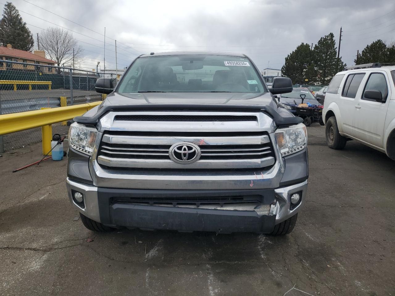 TOYOTA TUNDRA CREWMAX SR5