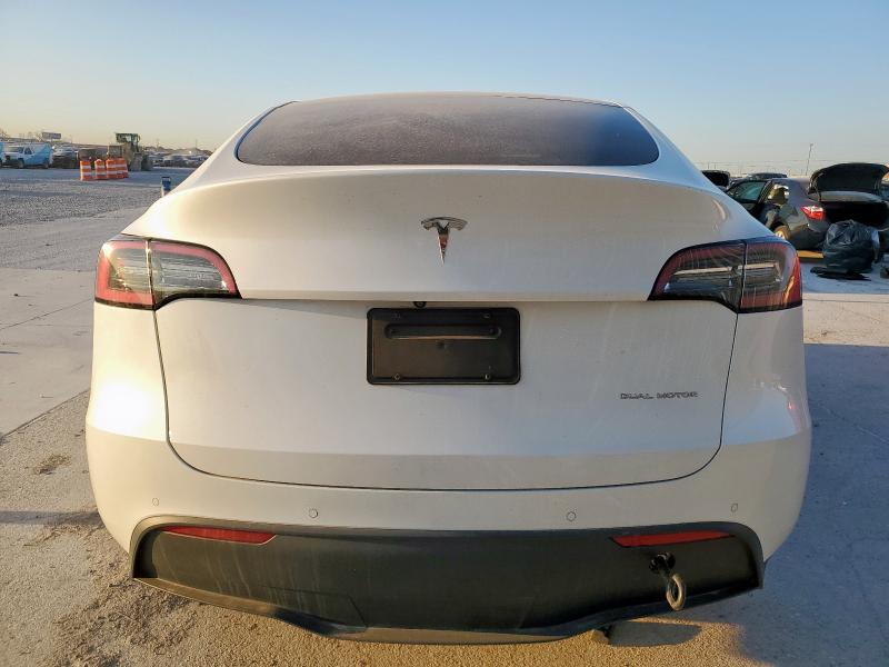 2021 TESLA MODEL Y - 5YJYGDEE6MF192414