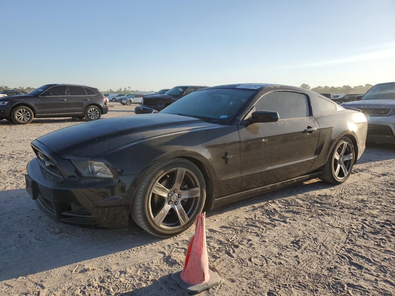 FORD MUSTANG
