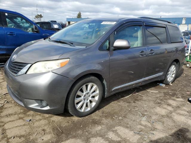 TOYOTA SIENNA LE