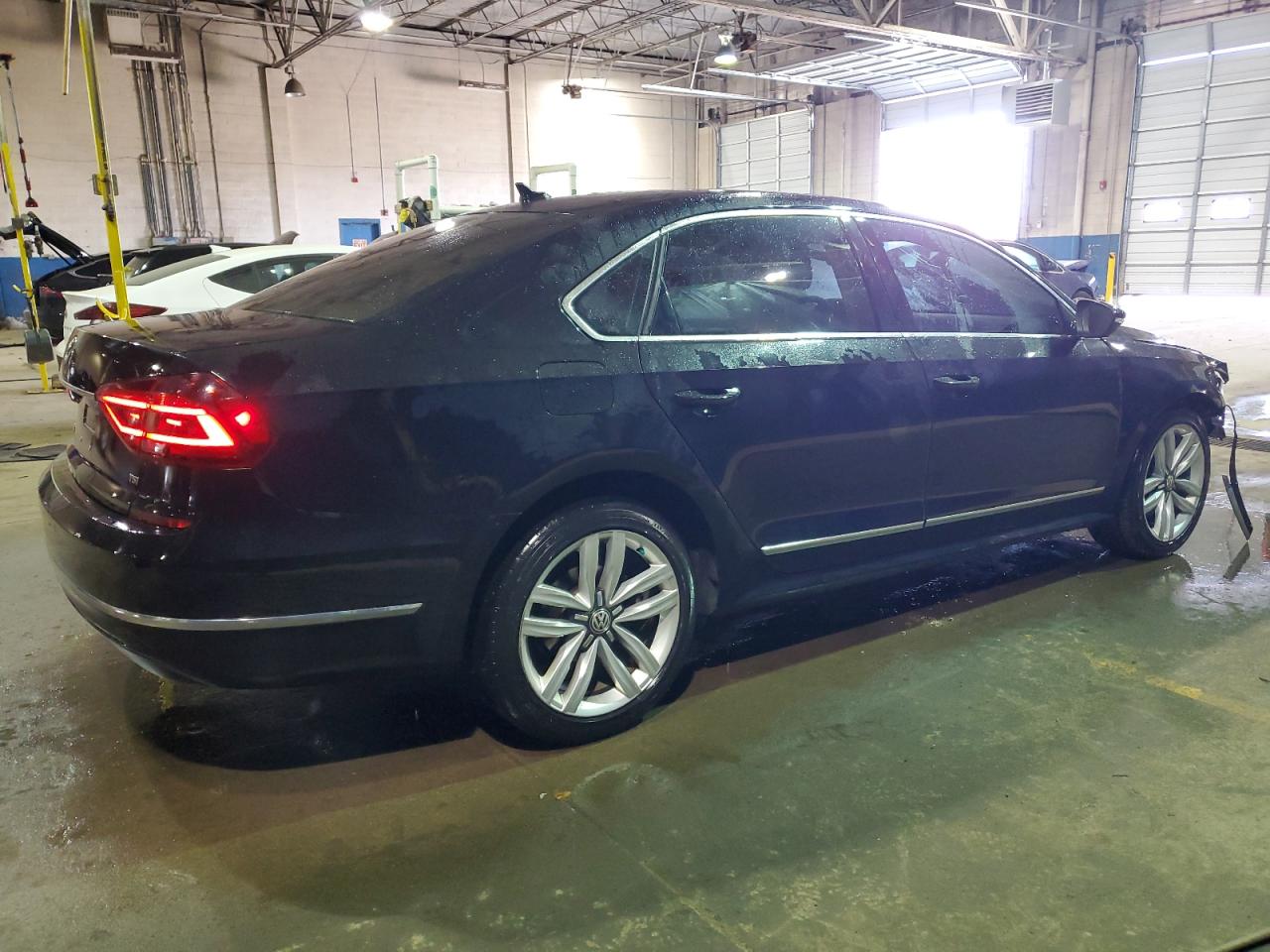 VOLKSWAGEN PASSAT SE