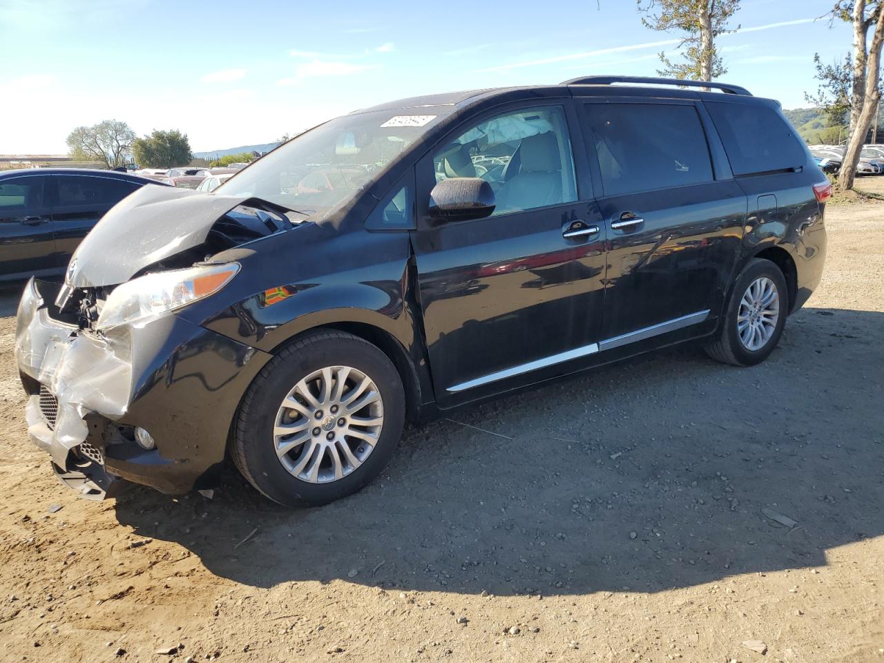 TOYOTA SIENNA XLE
