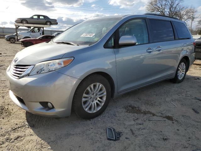 TOYOTA SIENNA XLE