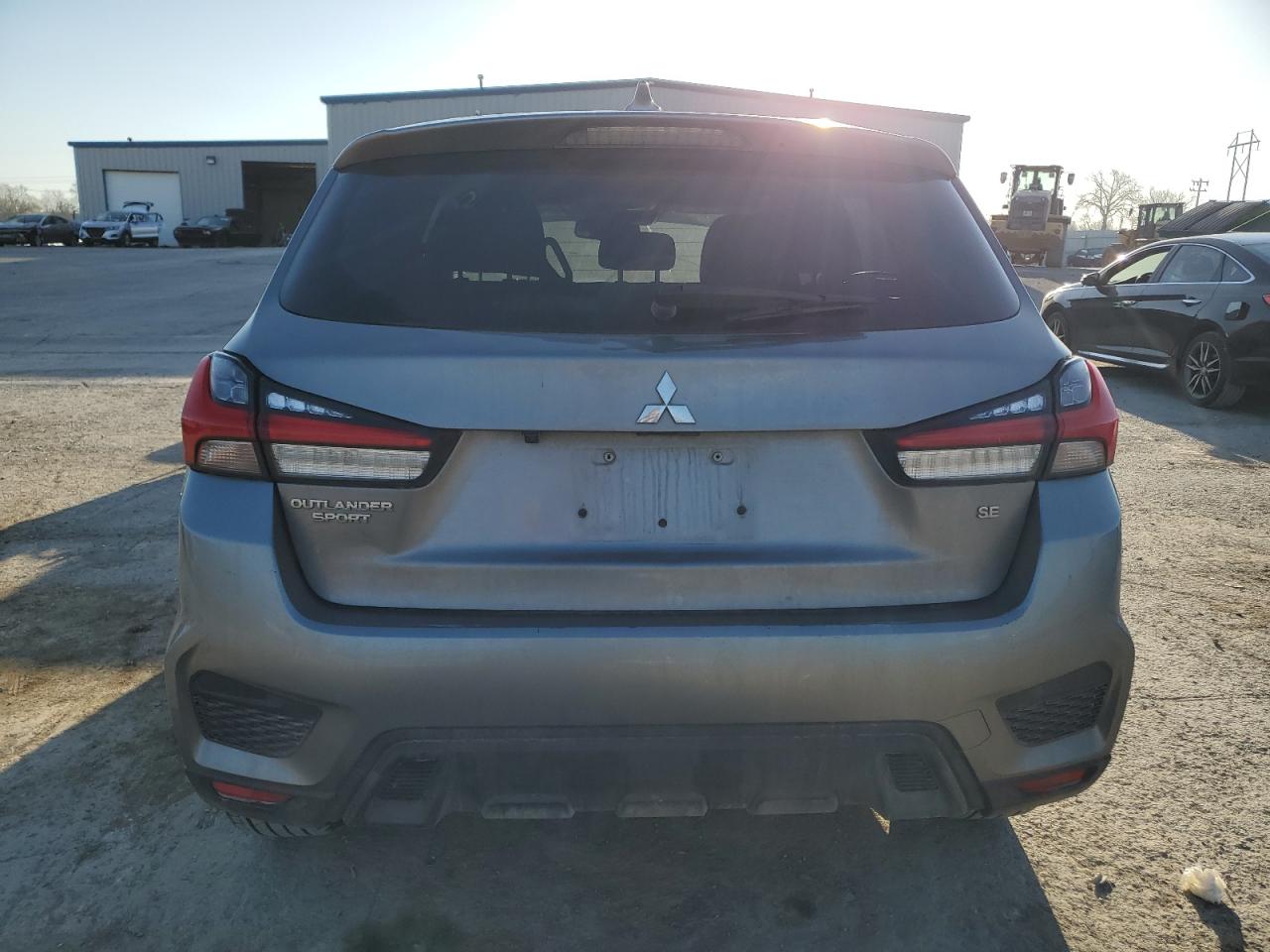 MITSUBISHI OUTLANDER ES