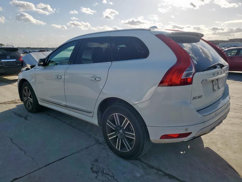 VOLVO XC60 T5 DY 2017 white 4dr spor gas YV440MDR7H2130033 photo #3