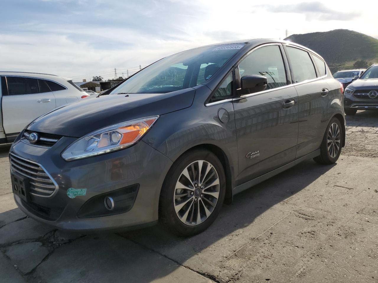 1FADP5FU1HL105814 FORD C-MAX TITA 2017