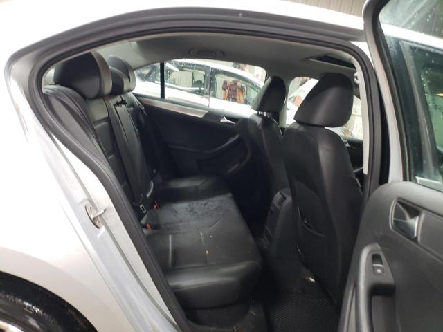 2015 VOLKSWAGEN JETTA SE - 3VWD17AJ5FM300859