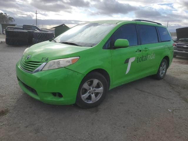 TOYOTA SIENNA LE