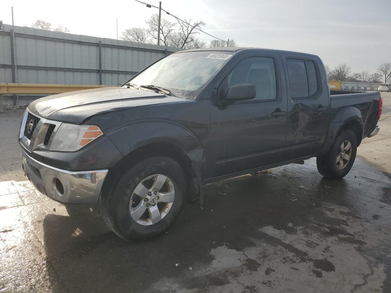 NISSAN FRONTIER CREW CAB SE