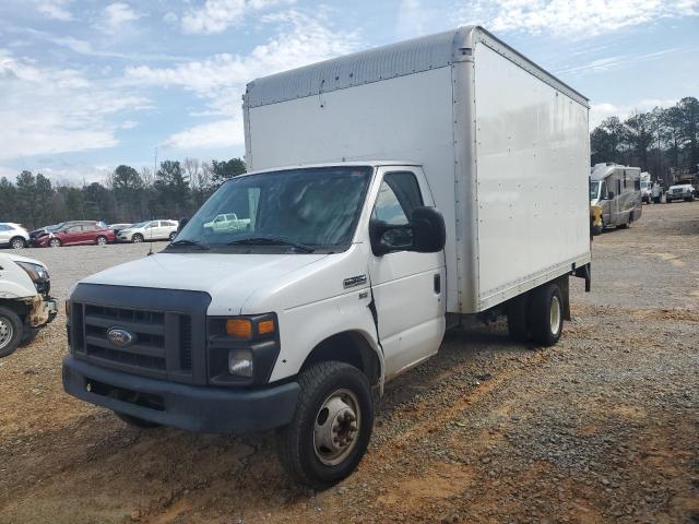 FORD ECONOLINE 2013 white cutaway gas 1FDWE3FL3DDB29939 photo #1