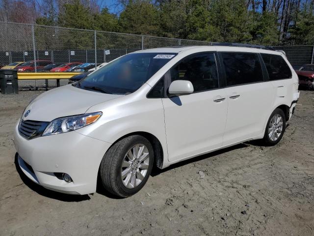 TOYOTA SIENNA XLE