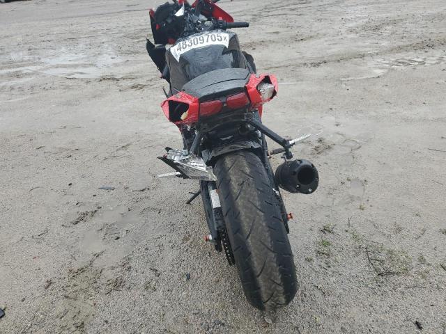 2014 SUZUKI GSX-R750 - JS1GR7MA8E2100109