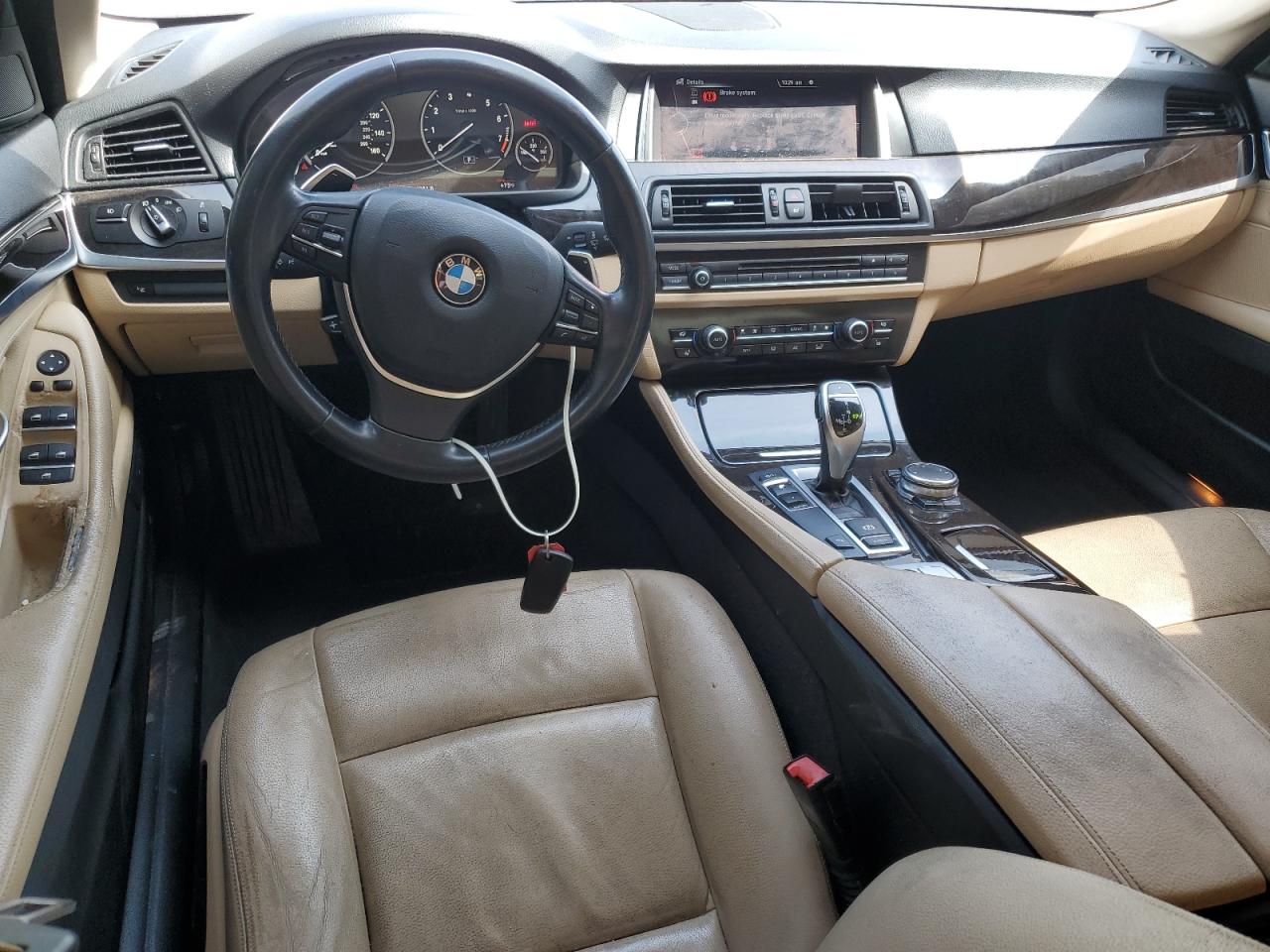 BMW 528 i 2016 фото - 8 BMW 528 i 2016