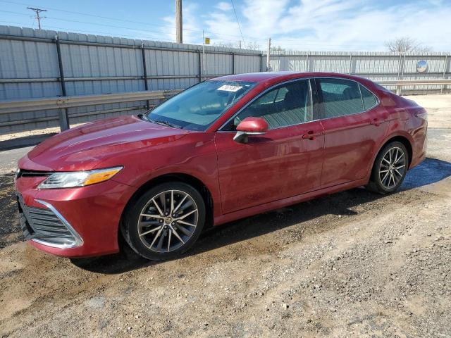 TOYOTA CAMRY XLE
