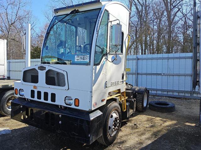 AUTOCAR LLC XSPOTTER-O 2017 white  diesel 516H4GB25HH223530 photo #3