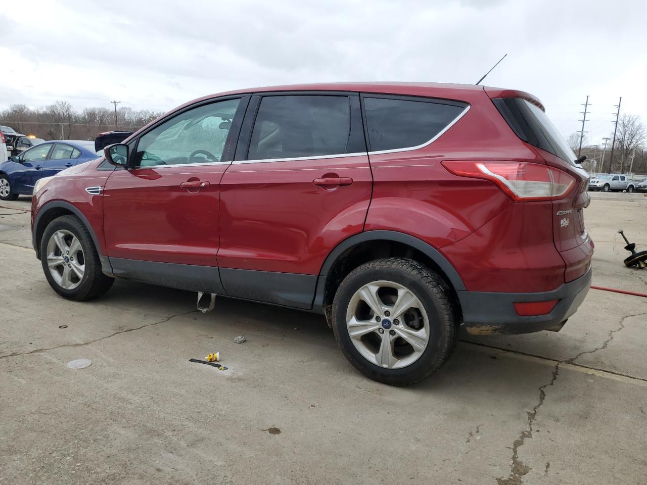 FORD ESCAPE SE