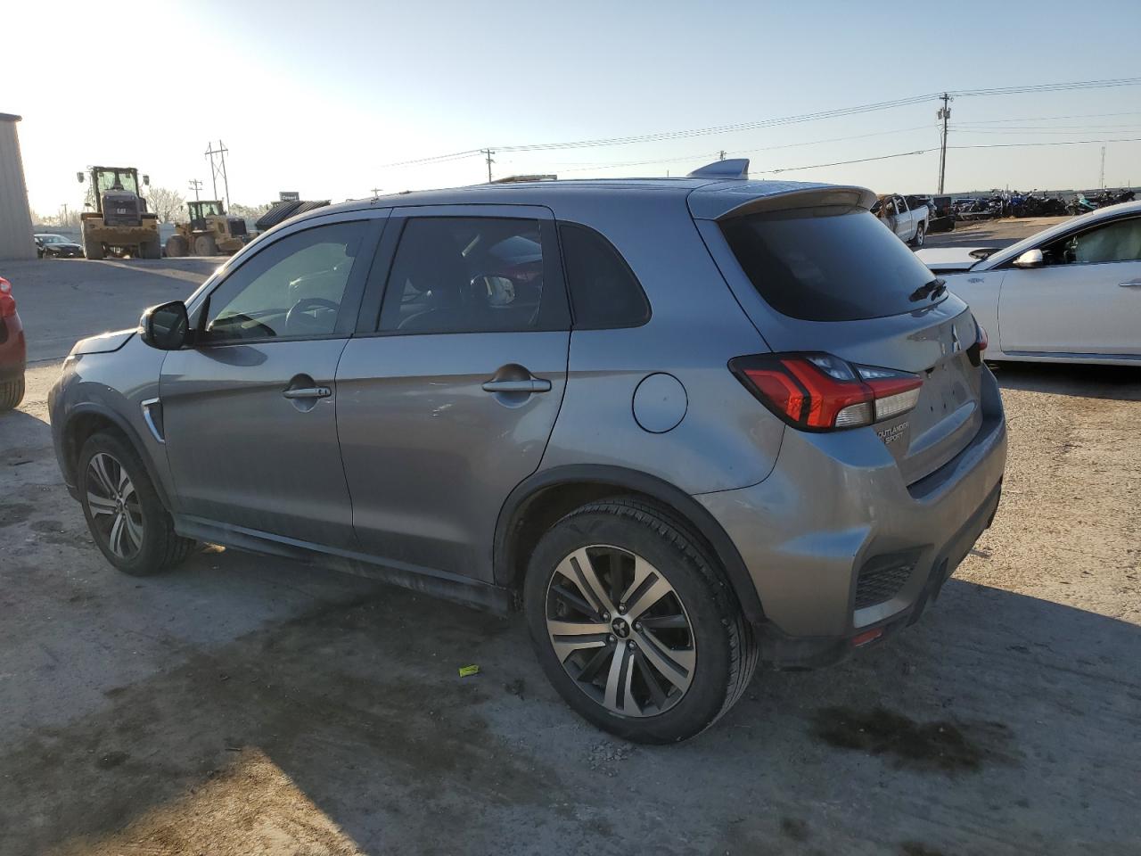 MITSUBISHI OUTLANDER ES