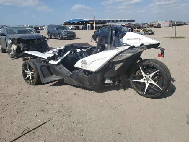 POLARIS SLINGSHOT 2018 white  gas 57XAAPFA5J8129341 photo #3