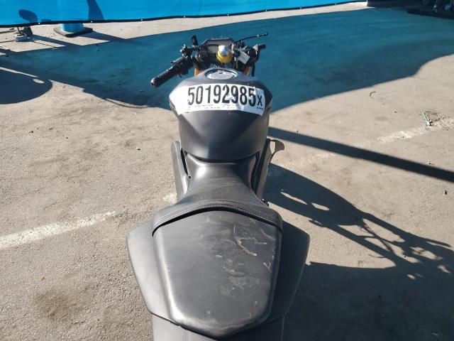 2019 YAMAHA YZFR3 A MH3RH18Y1KK001022