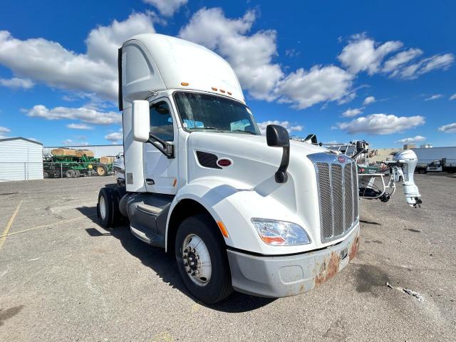 PETERBILT 579 2016 white tractor diesel 1XPBA48X0GD339647 photo #1