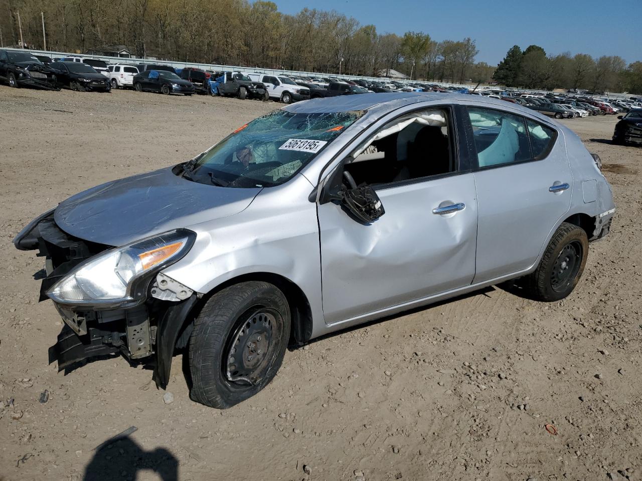 NISSAN VERSA S