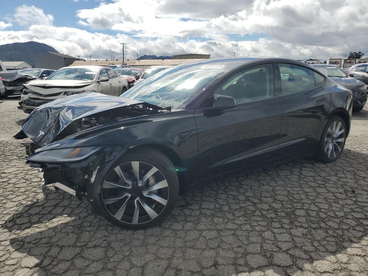 TESLA MODEL 3