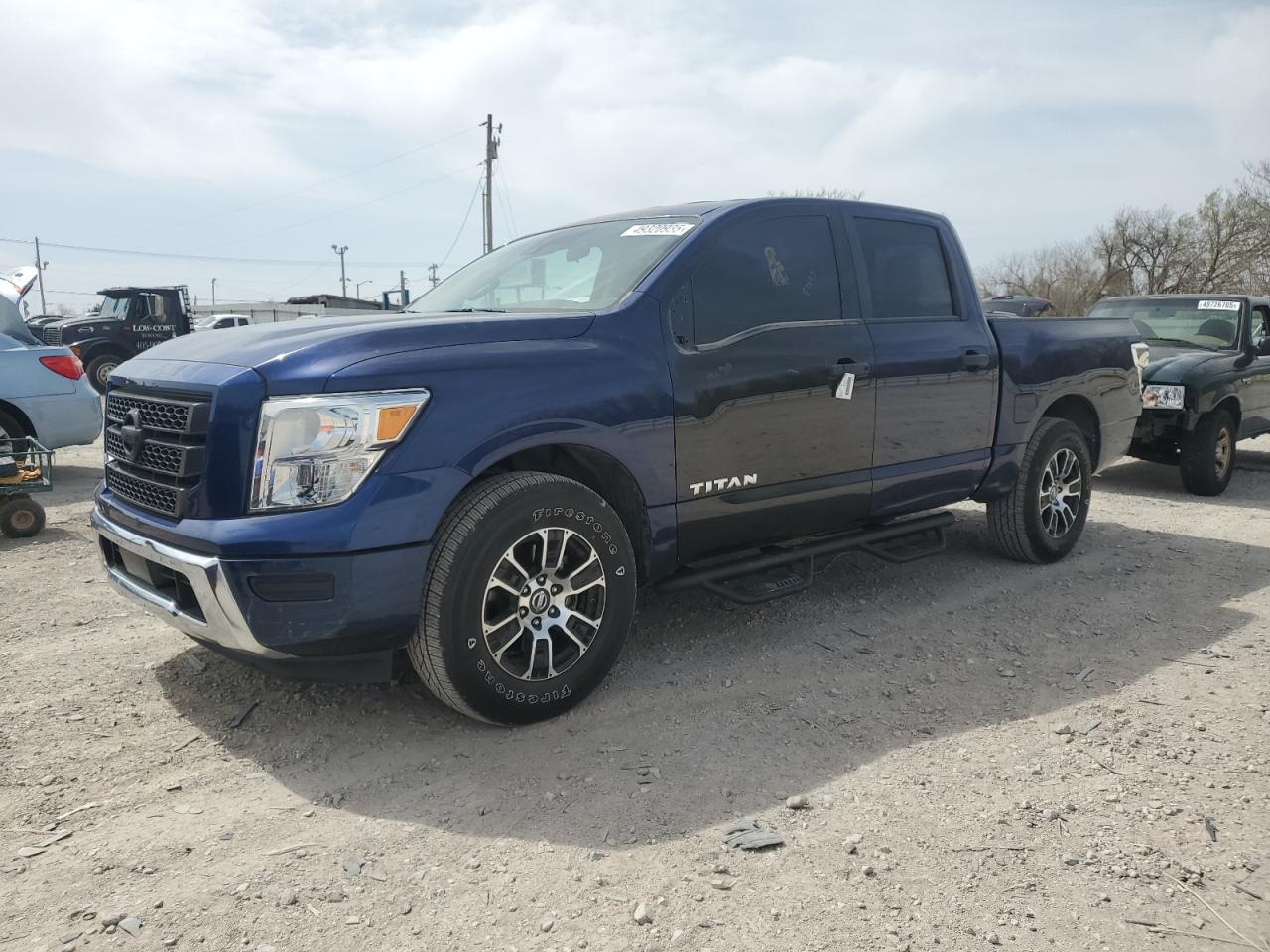 NISSAN TITAN S