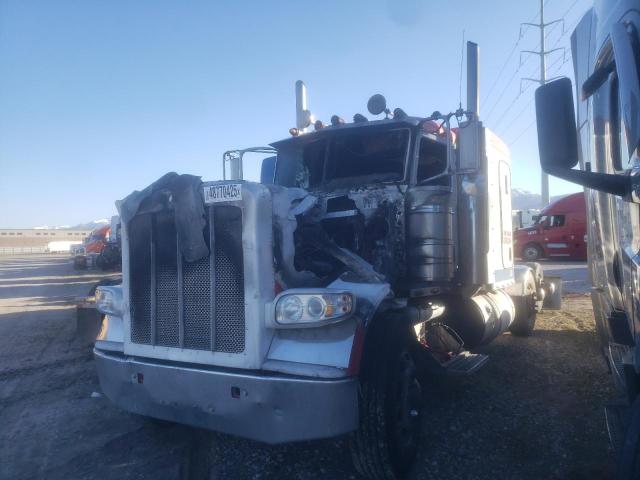 PETERBILT 388 2012 two tone tractor diesel 1XPWP49X5CD157516 photo #3