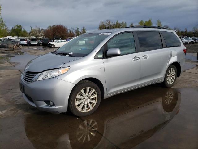 TOYOTA SIENNA XLE