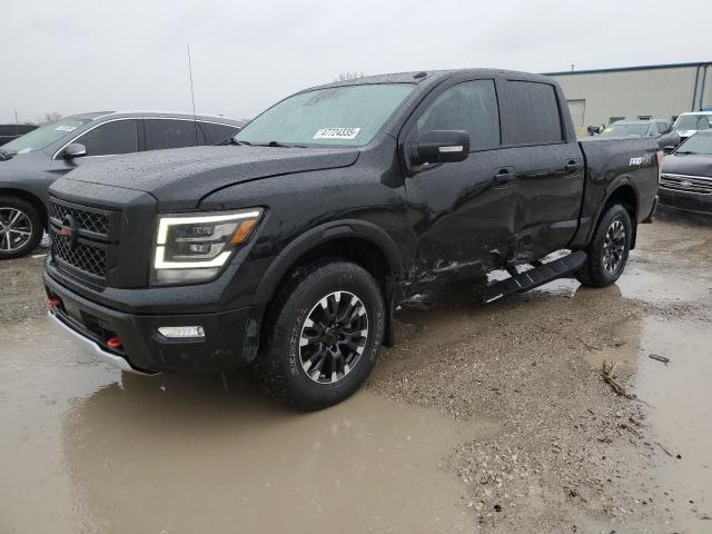 NISSAN TITAN SV