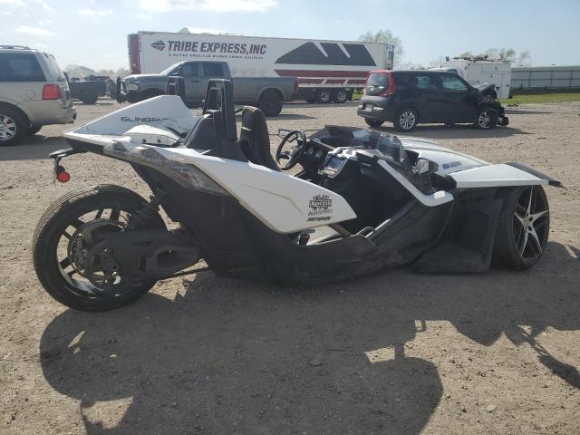POLARIS SLINGSHOT 2018 white  gas 57XAAPFA5J8129341 photo #4