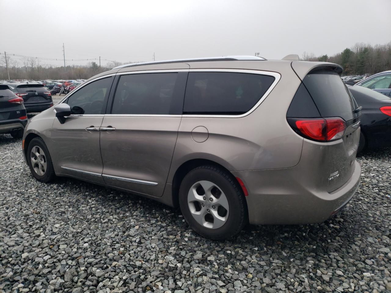 CHRYSLER PACIFICA TOURING L PLUS
