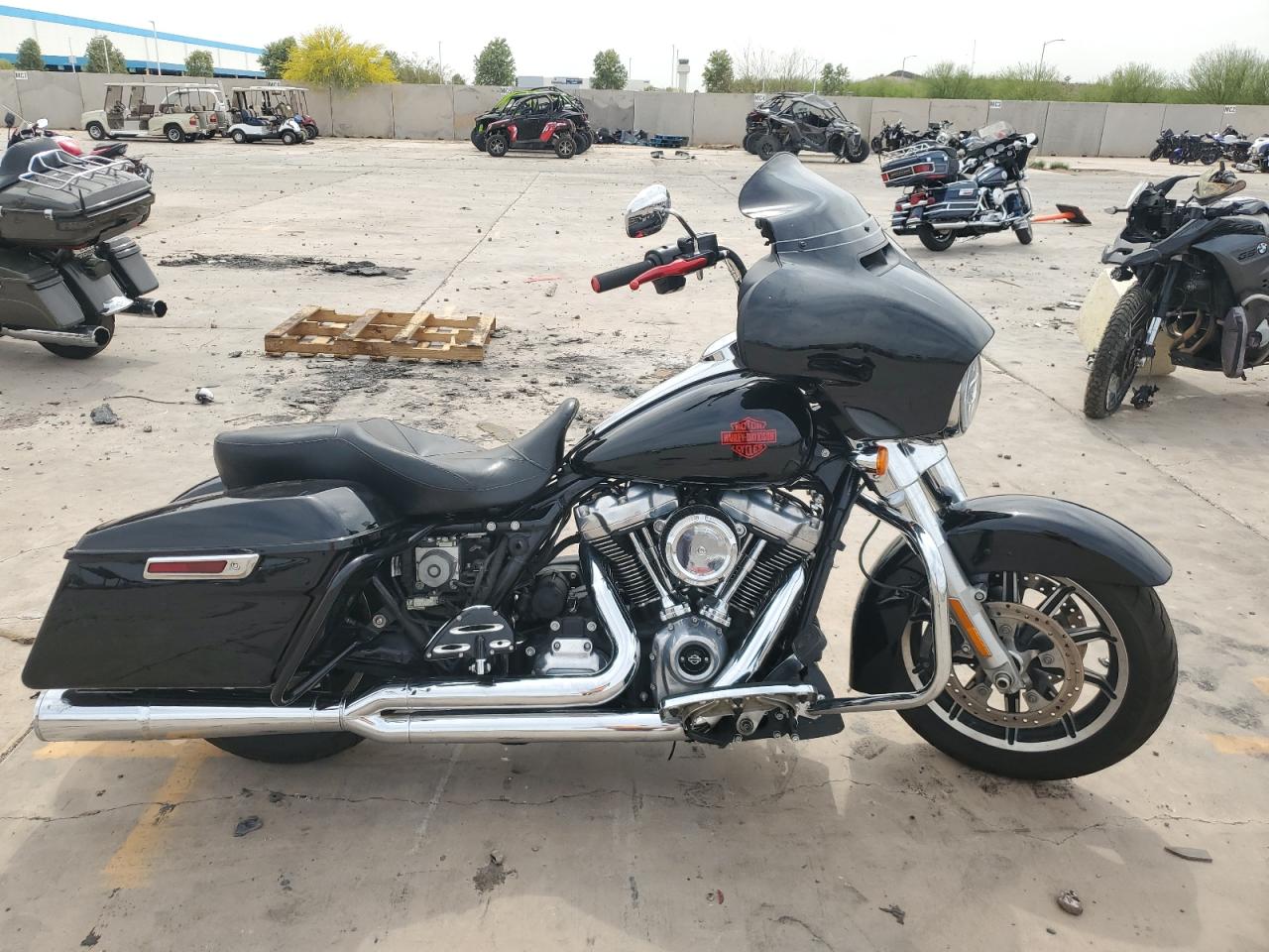  Salvage Harley-Davidson Fl