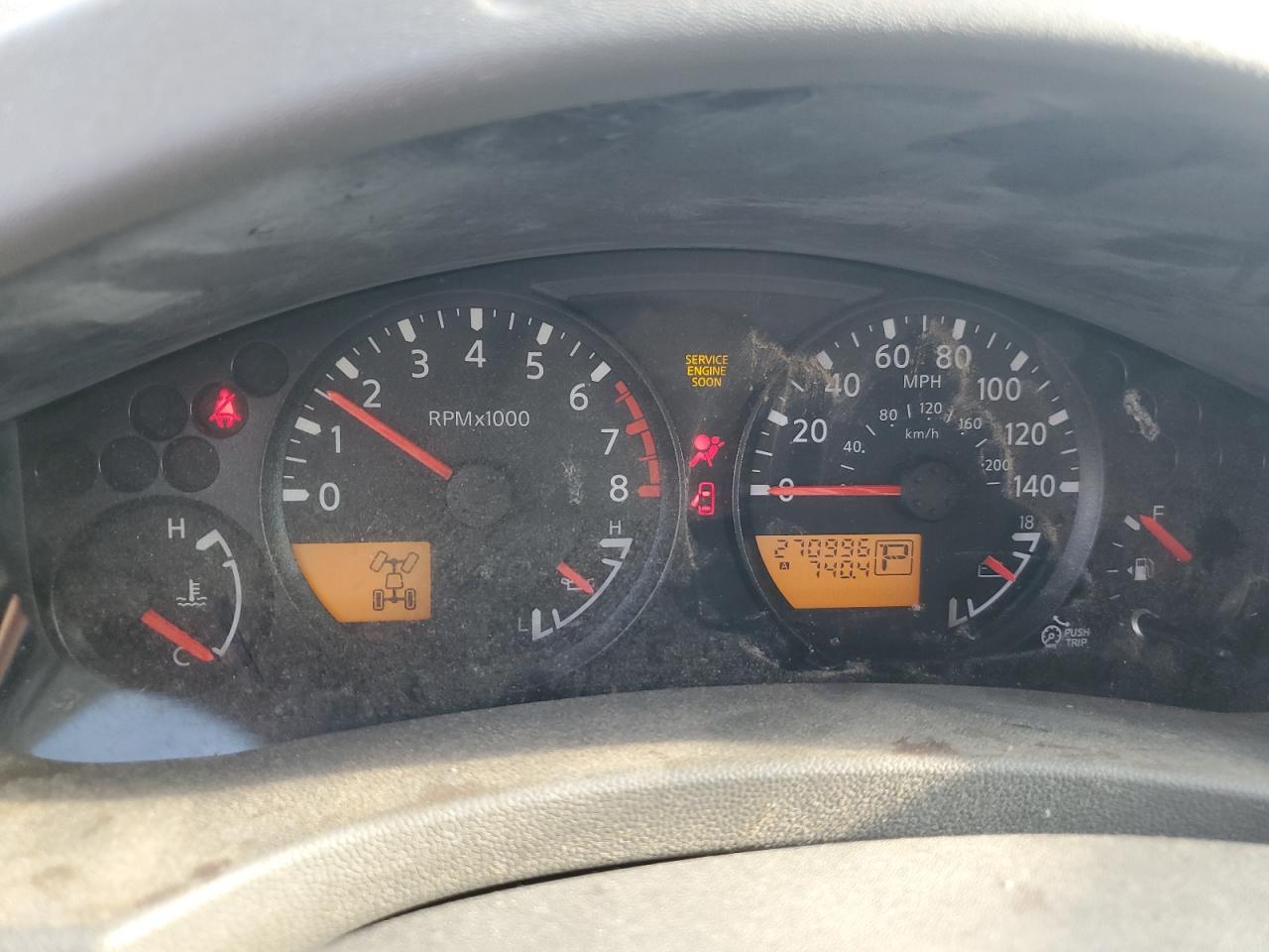 NISSAN FRONTIER CREW CAB SE