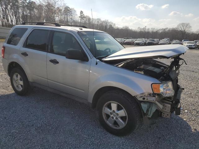 Vin: 1fmcu9dg6akc15803, lot: 49385905, ford escape xlt 20104