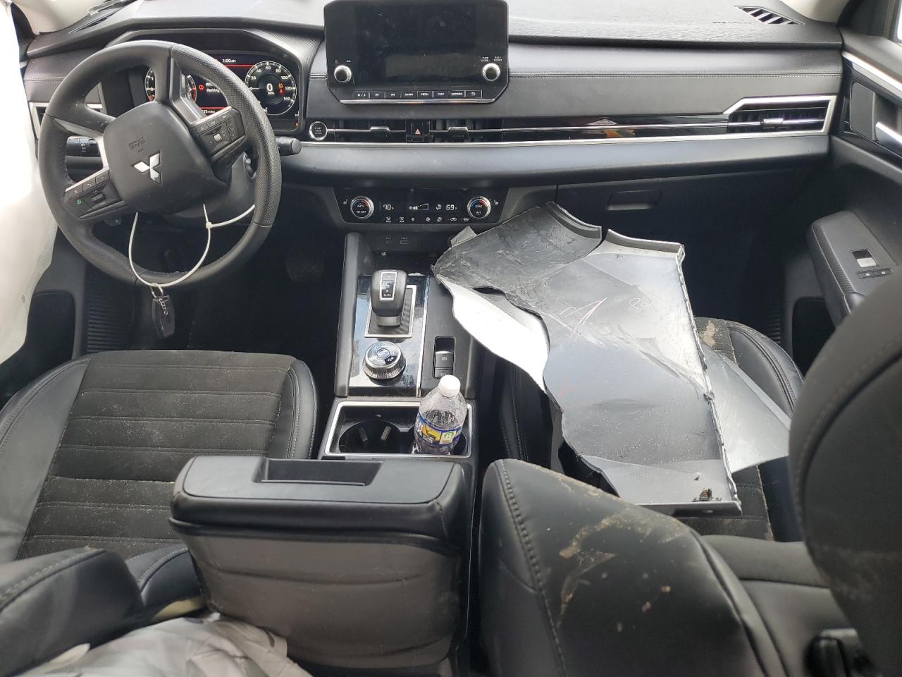 Mitsubishi Outlander 2023