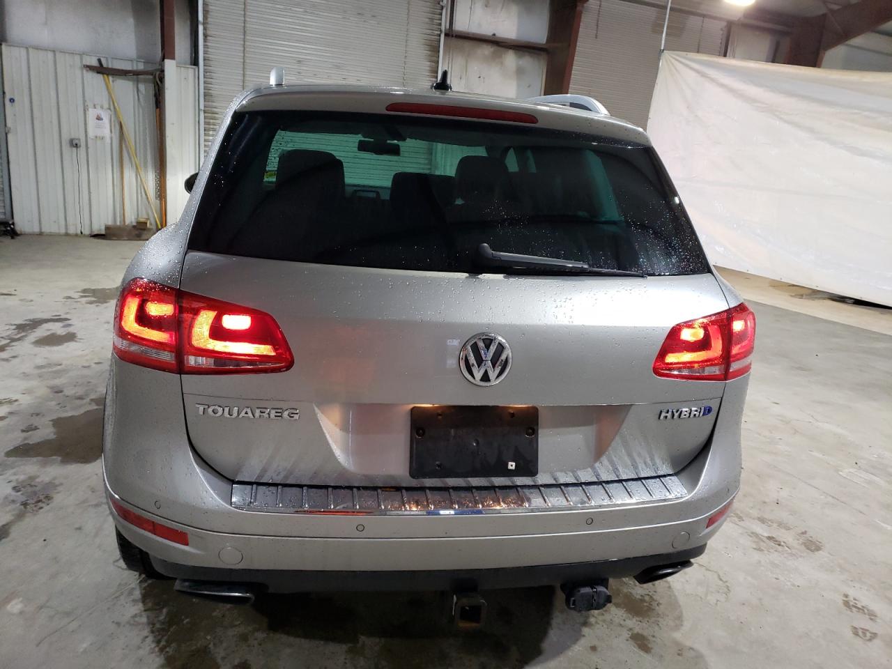 VOLKSWAGEN TOUAREG HYBRID