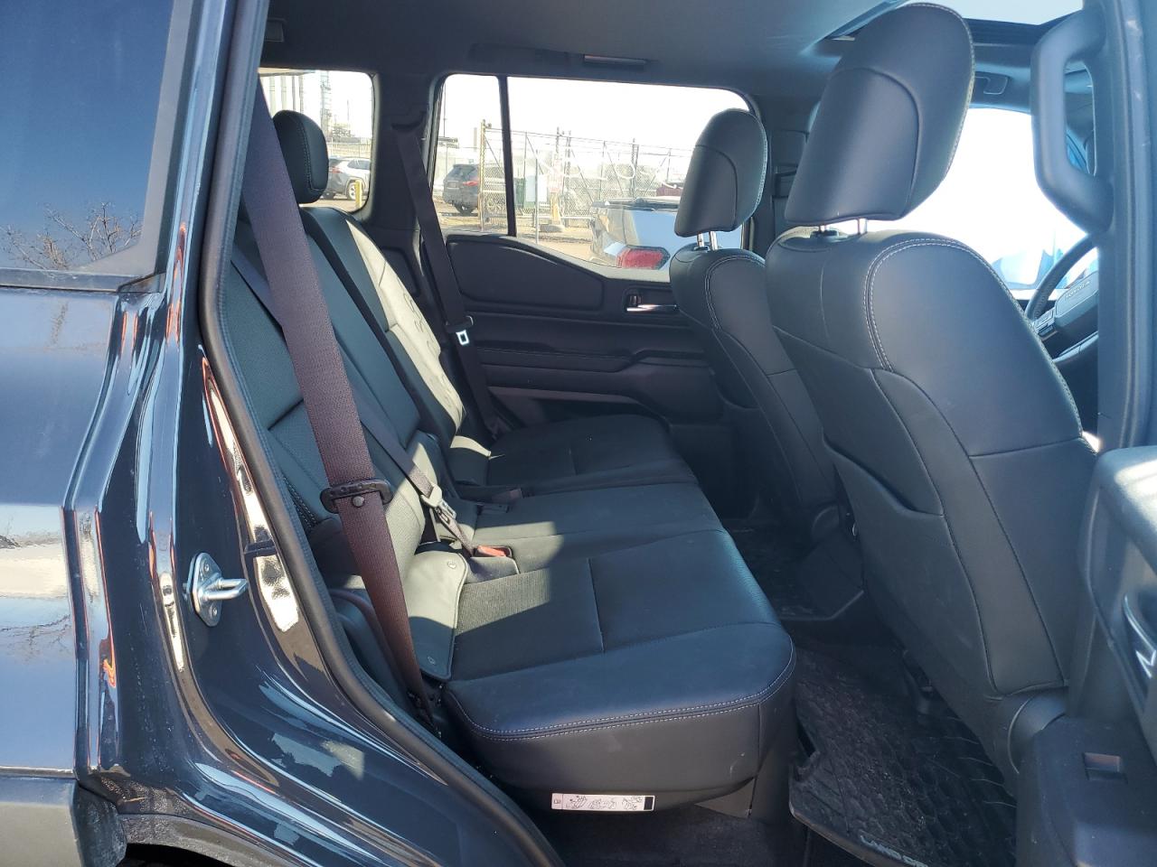 TOYOTA LAND CRUISER BASE