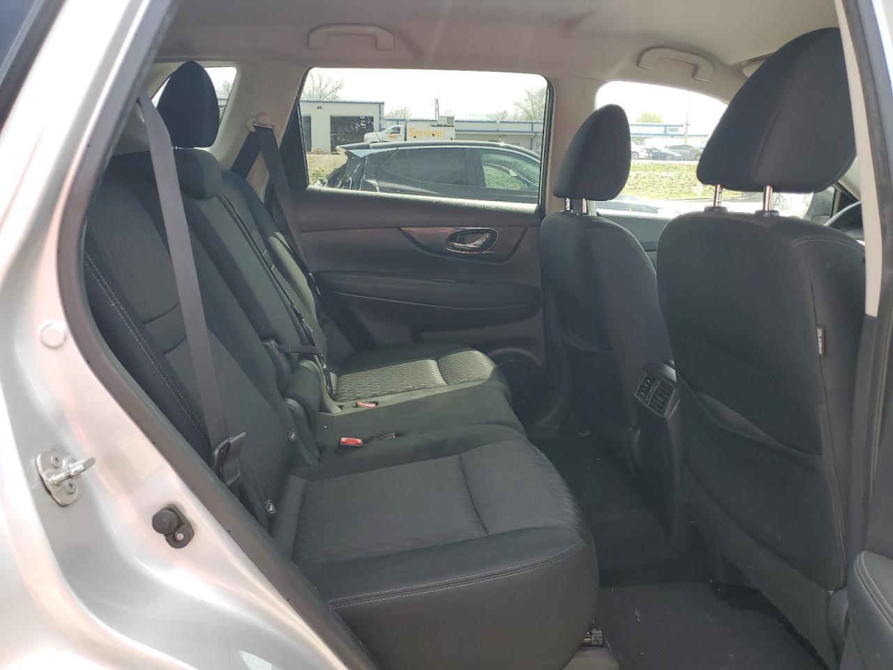 Nissan Rogue s 2018