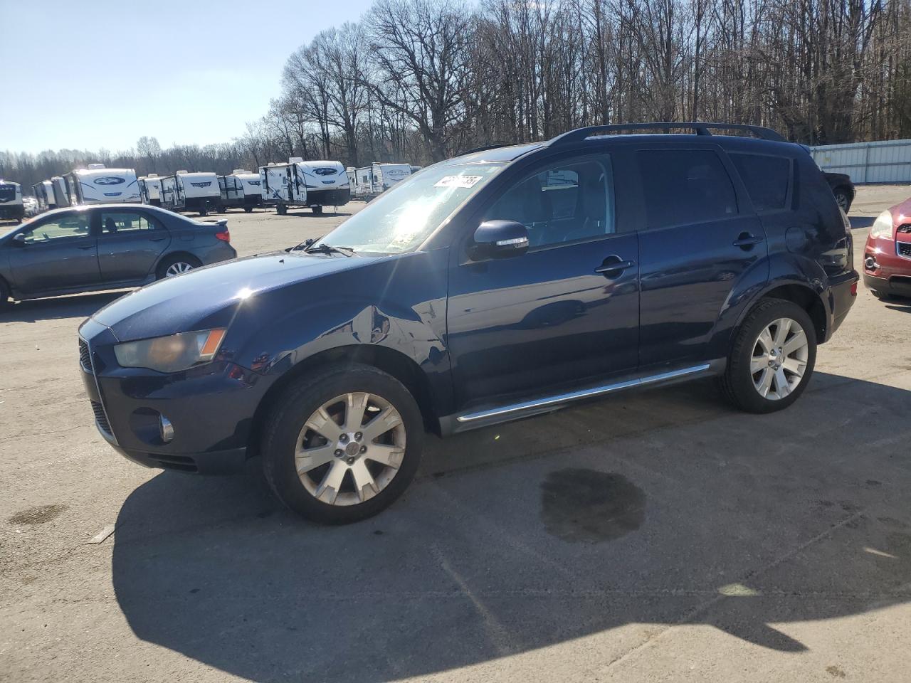 MITSUBISHI OUTLANDER SE