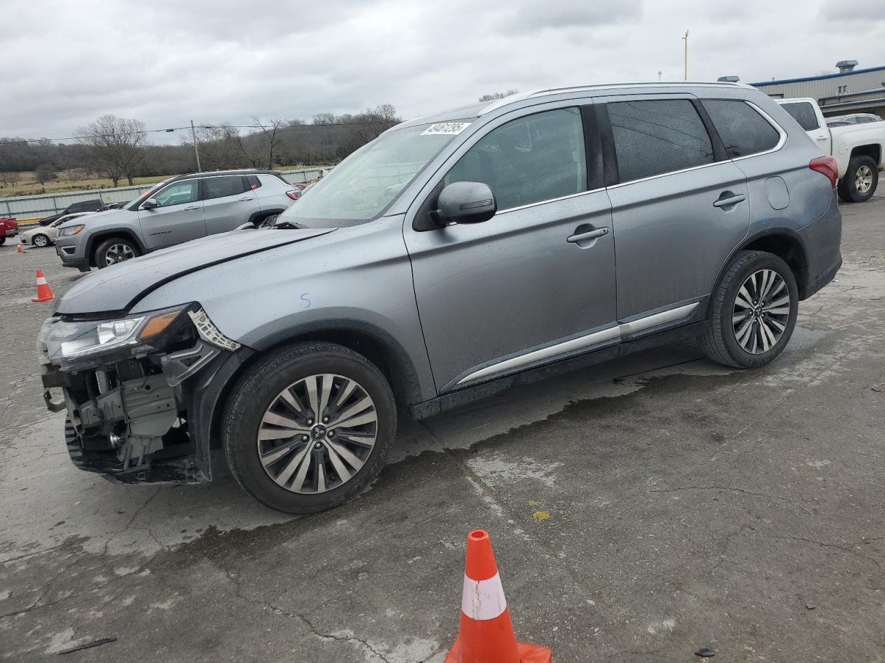MITSUBISHI OUTLANDER SE